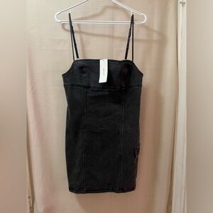 🔴Urban Oitfitters little stretchy black dress with pocket size medium